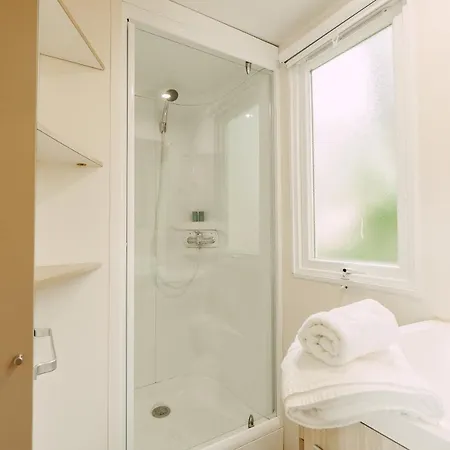 Le Parc Des Chenes لا كروا فالميه